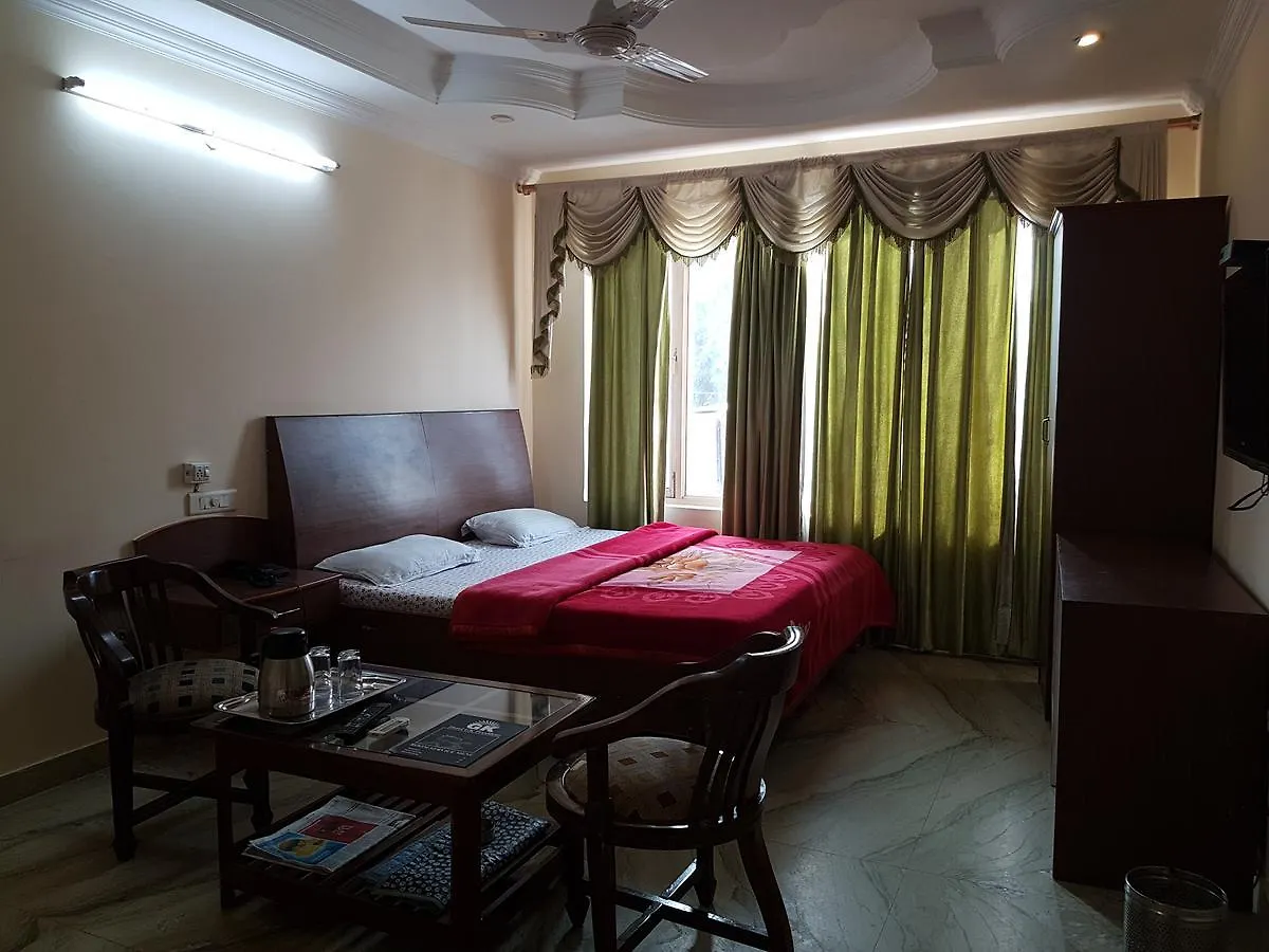 Hotel G.K President Chandigarh 3*,  India